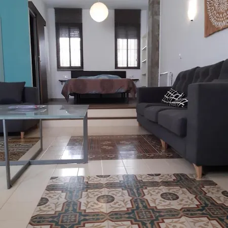 Apartamento Paseo De La Ribera 32 *
