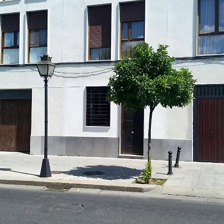 Paseo De La Ribera 32 *